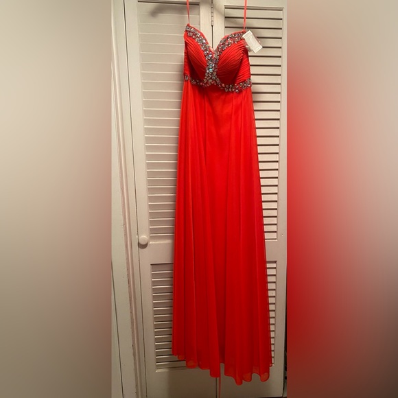XSCAPE size 6 Strapless Prom Dress Bright red/hot pink/bright coral - Picture 2 of 10